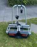 Uchwyt rowerowy zaczepiany na hak uchylny firmy Thule