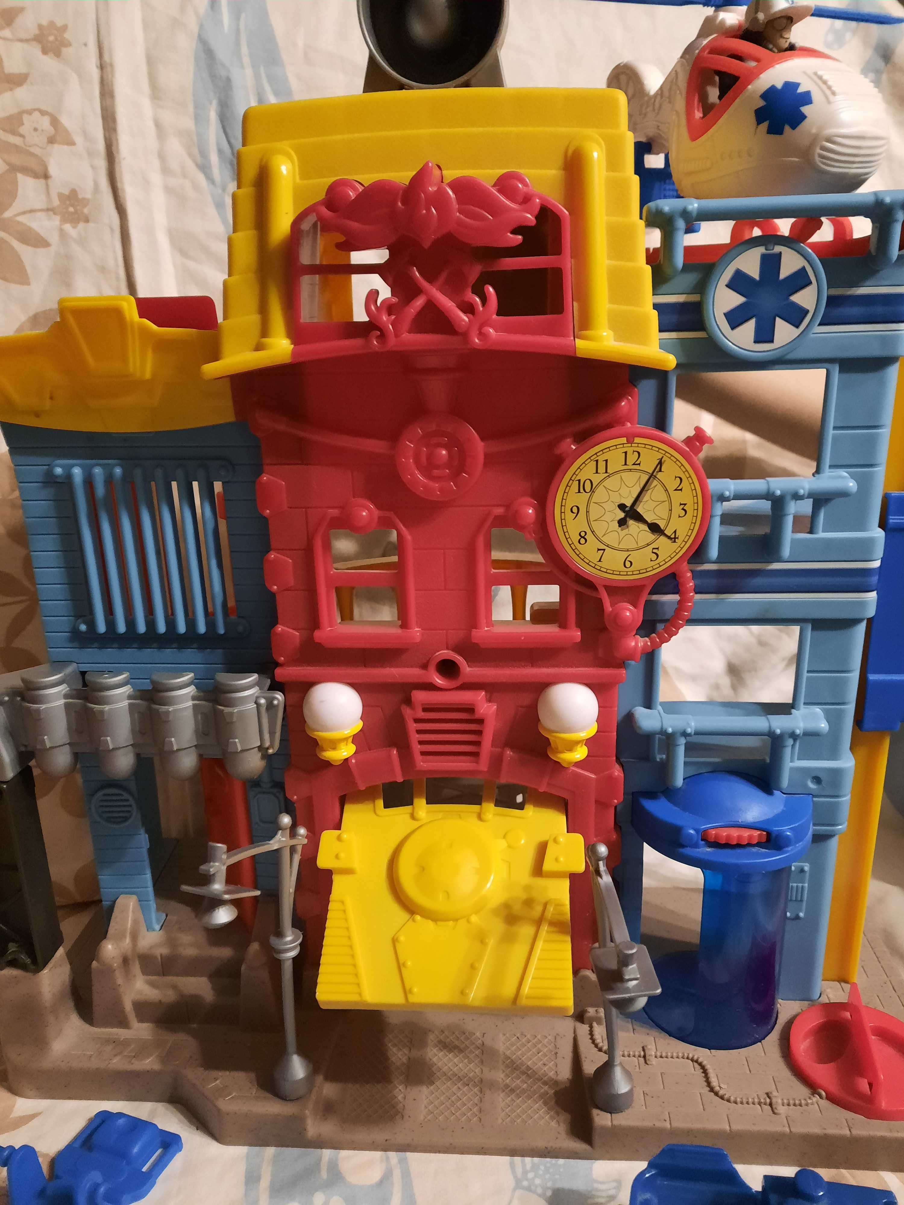 Fisher Price Imaginext miasto straż karetka policja centrum ratunkowe