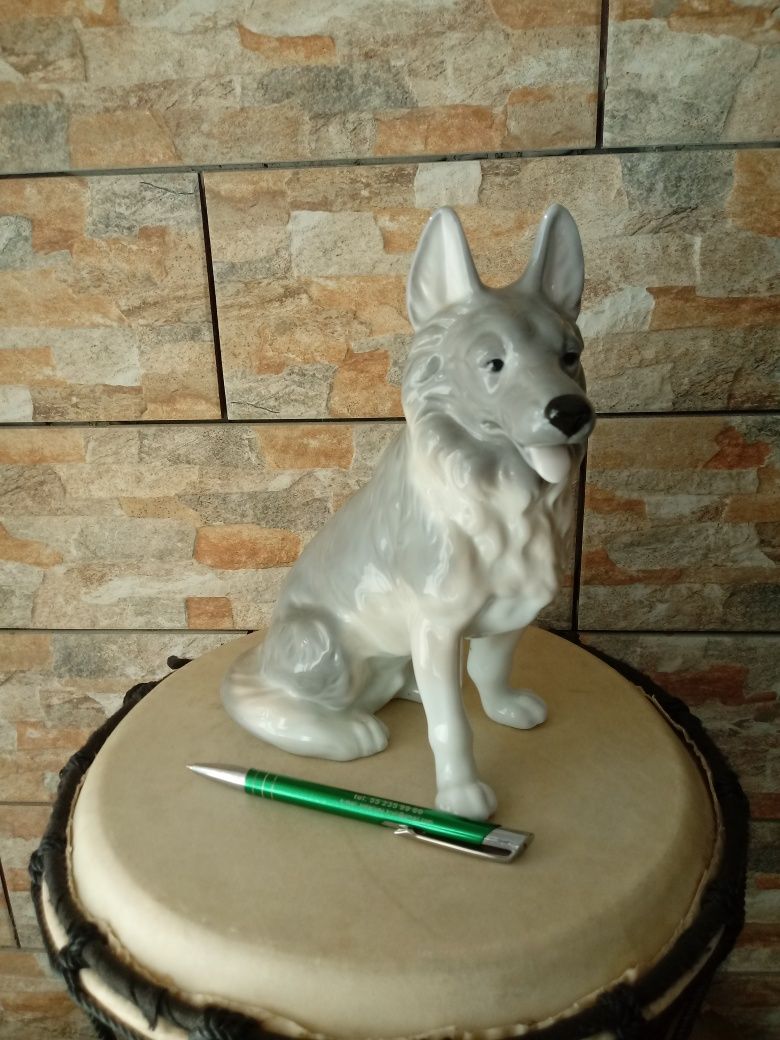 Figurka porcelanowa siedzący piesek owczarek Royal Ashmore