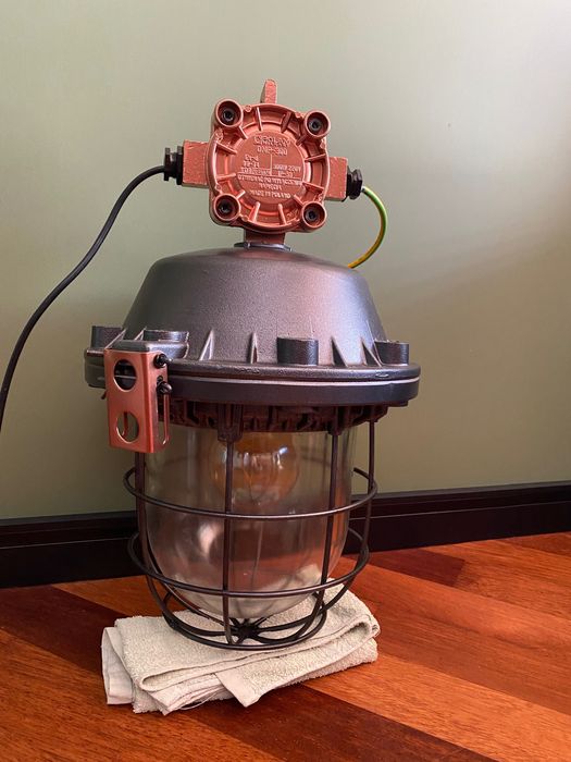 Lampa przemysłowa OMP 300