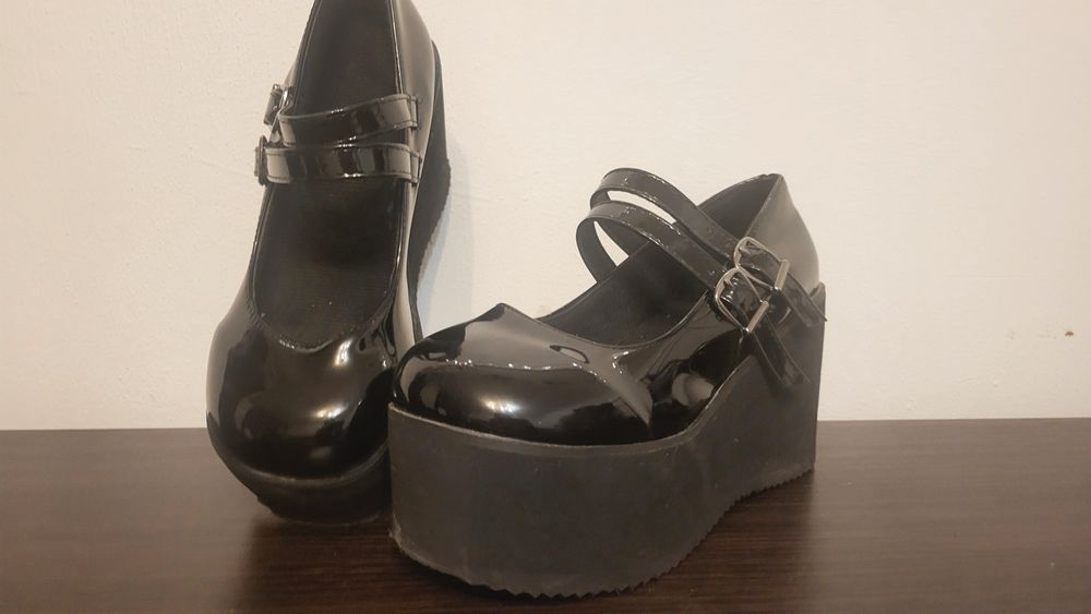 Туфли в стиле лолита