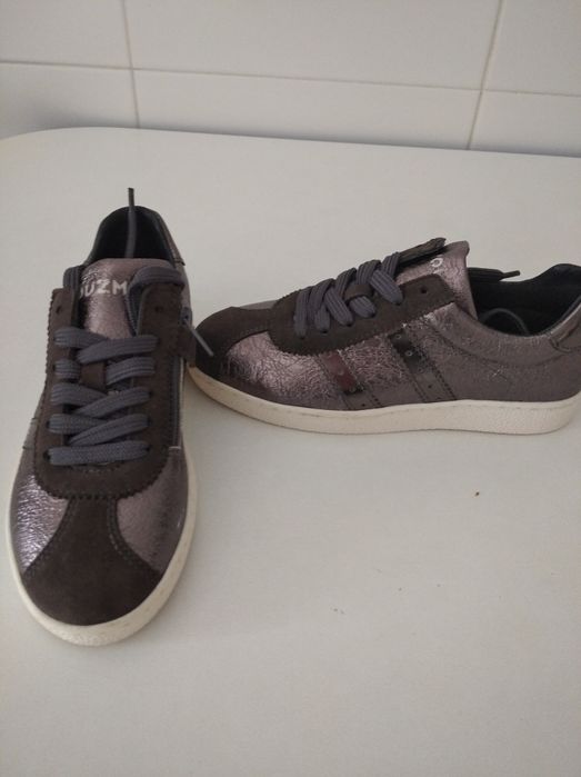 Sapatilhas da Youzme novas tamanho 32