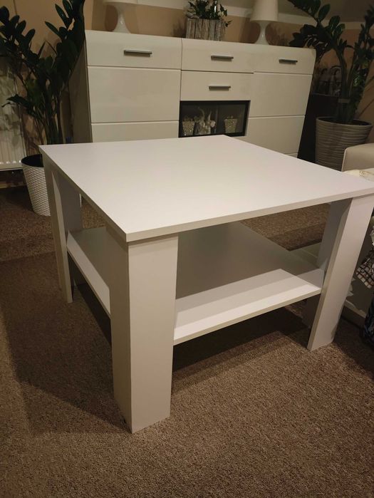 Stolik biały sprzedam