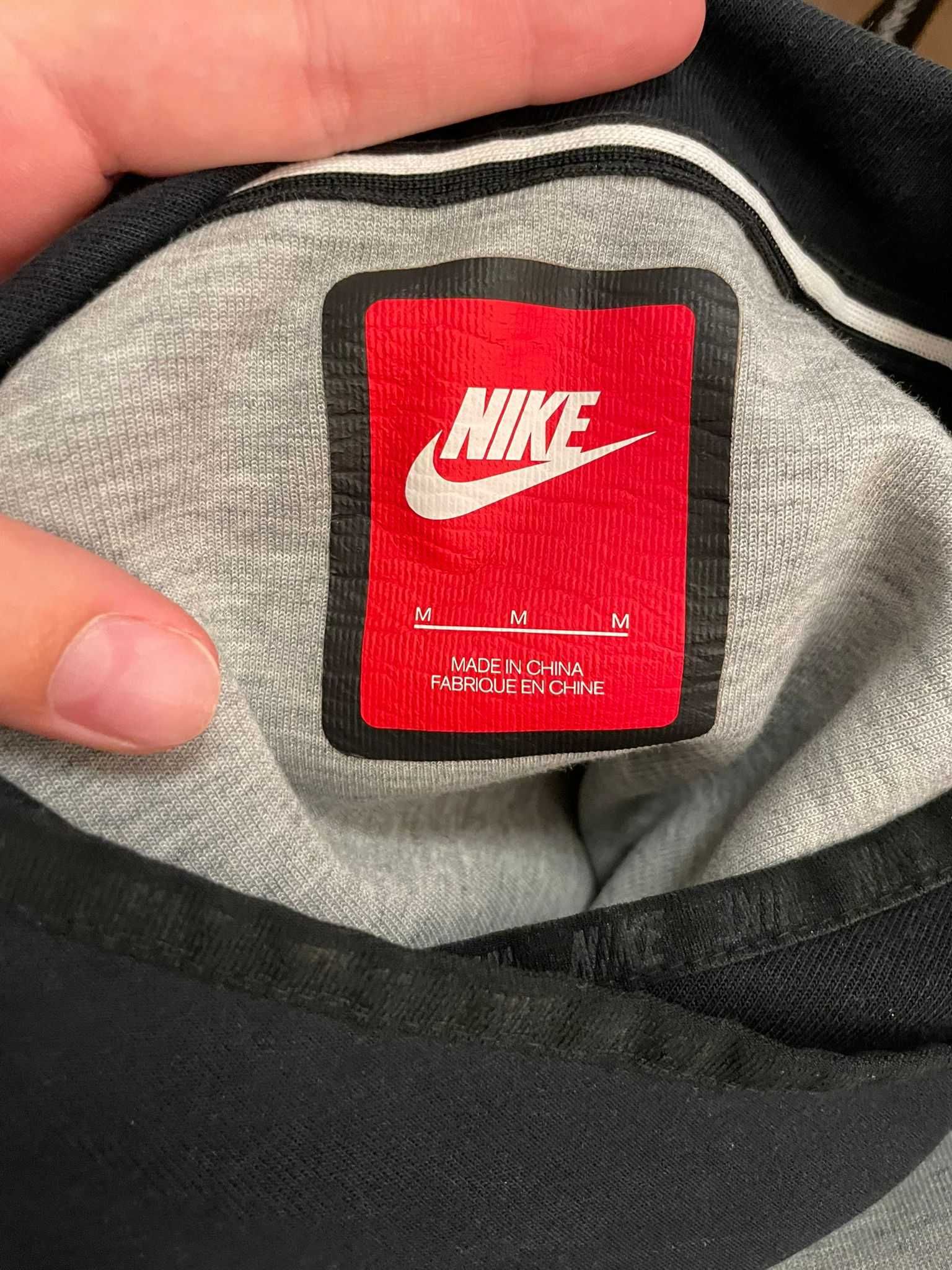 Кофта спортивна від фірми Nike оригінал