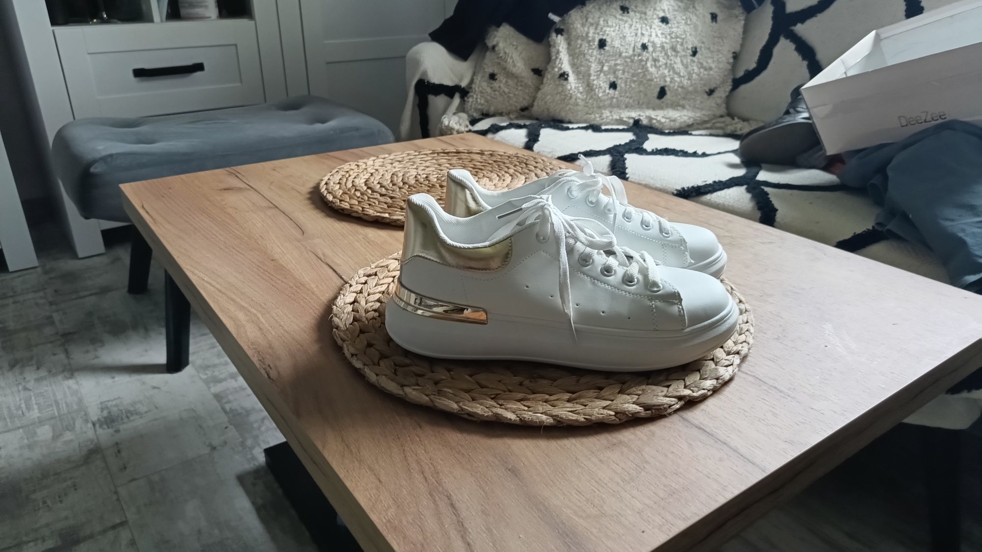 Sneakersy trampki adidasy białe złote nowe 39