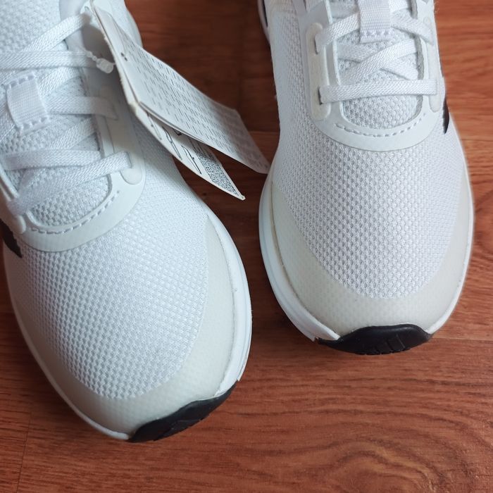 нові оригінальні Adidas р32 довжина устілки по факту 20.5см
ціна1150гр