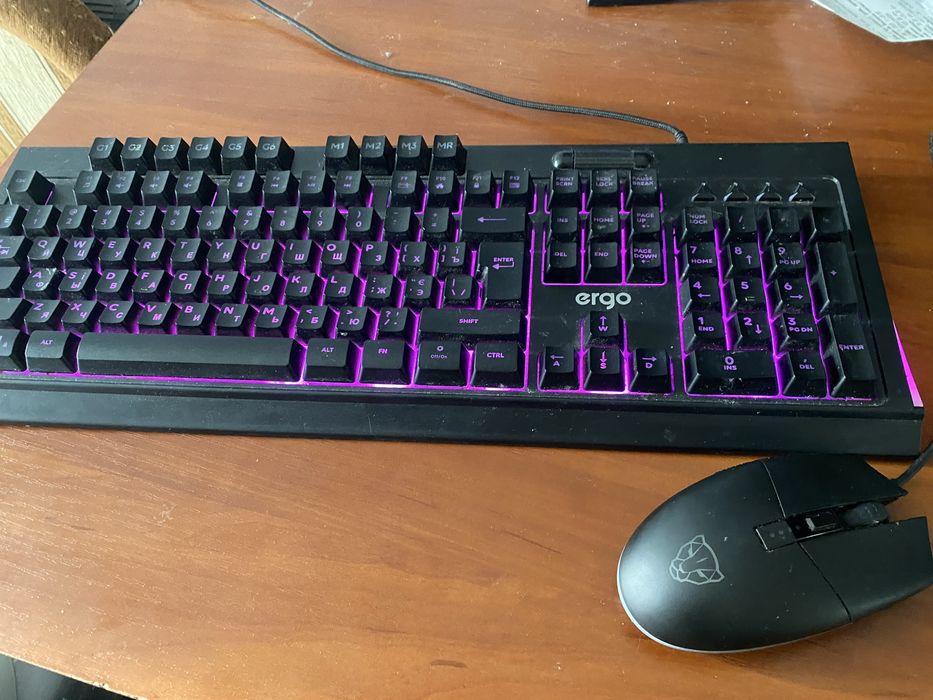 Продам ПК з клавіатурою, монітором та мишкою