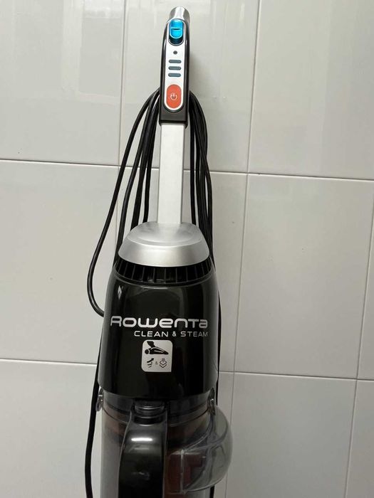 Aspirador Vertical Rowenta Clean & Steam praticamente novo