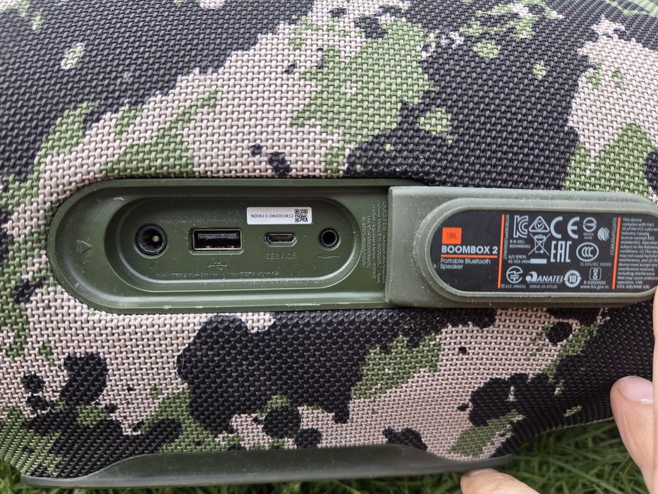 Głośnik JBL Boombox 2 moro działa idealnie partybox