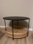 Owalny stolik kawowy z rattanem czarne nogi / loft / boho