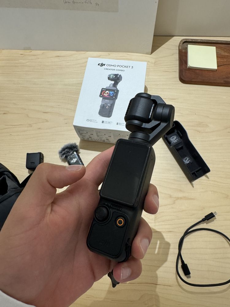 DJI Pocket 3 Creator Combo + Sandisk extreme 256GB
