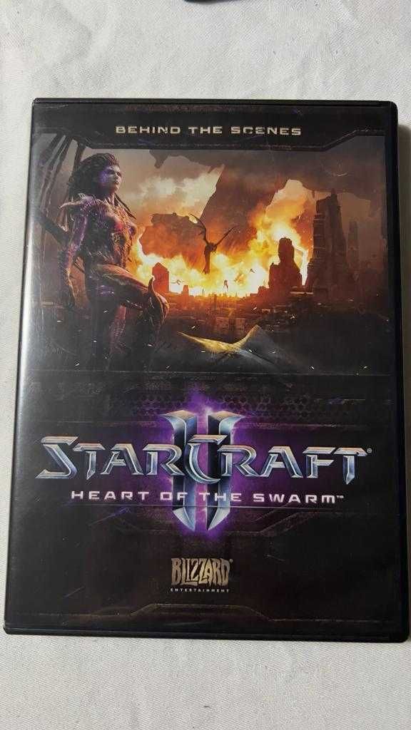 Starcraft 2 Heart of The Swarm Jogo DVD + Behind The Scenes