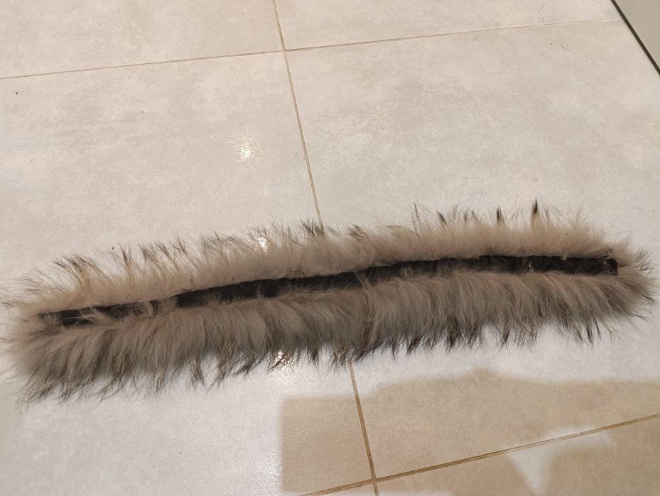 Obszycie do kaptura z naturalnego lisa, jenota