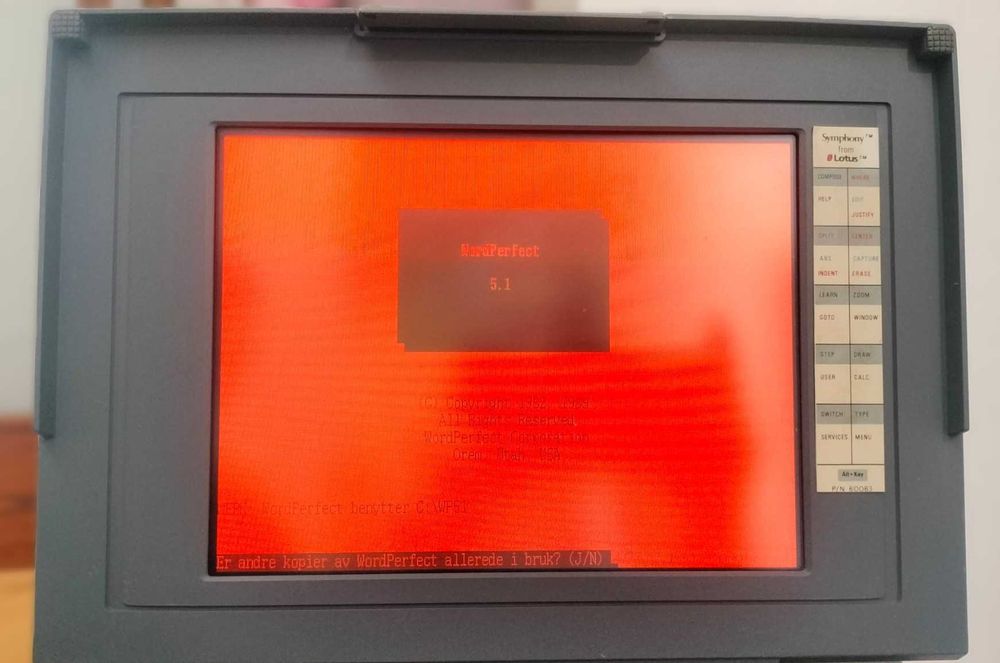 Computador Não Portátil Toshiba T3100e - O Pioneiro da Década de 80!