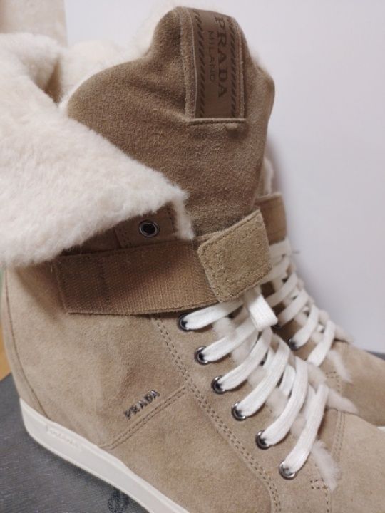 Ботинки, сникерсы Prada