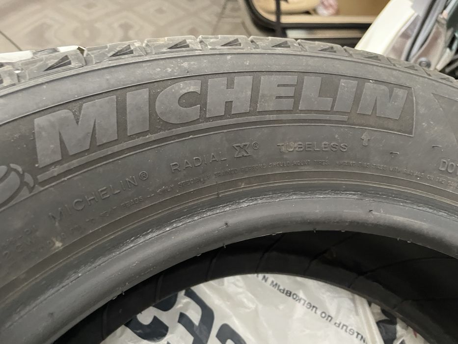 Продам зимние шины MICHELIN 235/60 R18