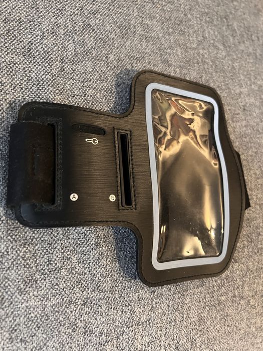 Opaska na telefon podczas biegu