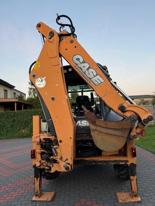 Koparko-Ładowarka 695 ST