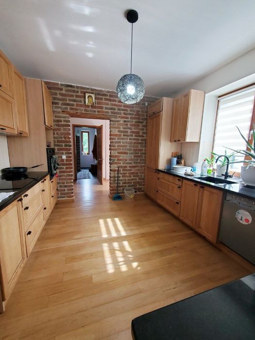 Оренда КЛАСНОГО КОМПАКТНОГО БУДИНКУ, двір, гараж, твердоп.котел, КАМІН