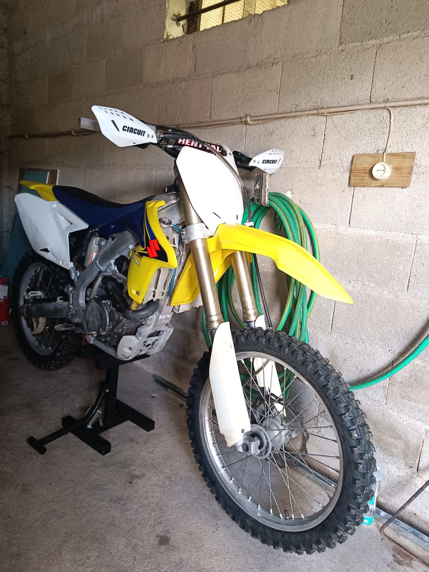 Vendo Suzuki rmz 450cc 2011 injeção