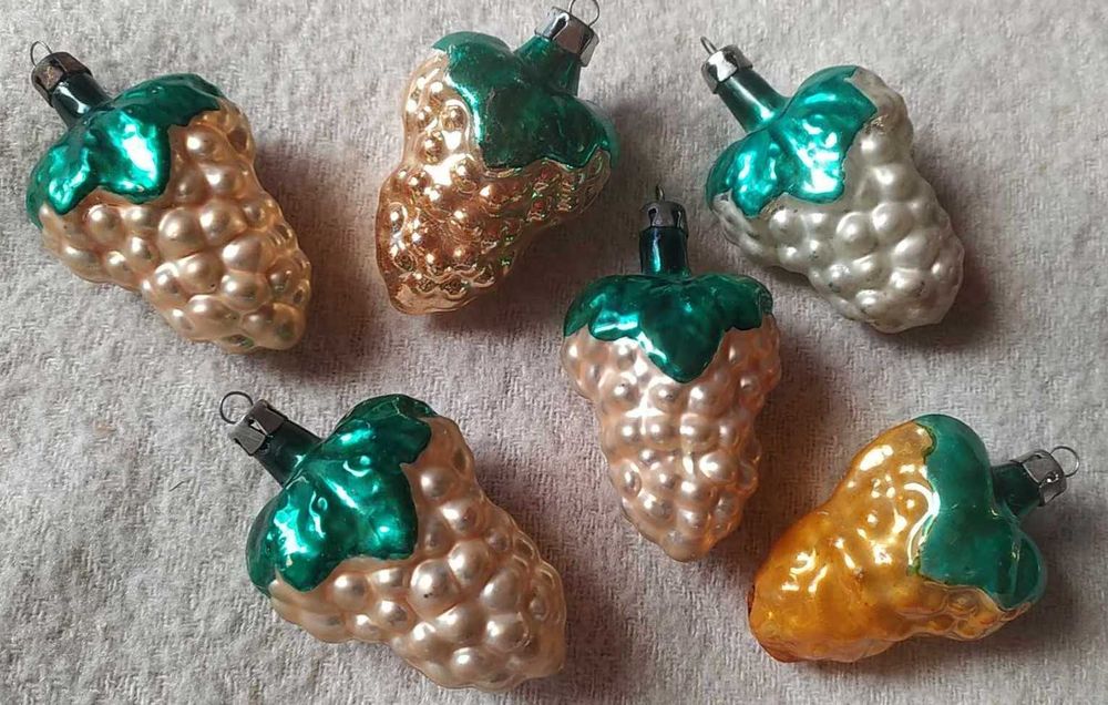 Bombki, kultowe ozdoby choinkowe, duże winogrono