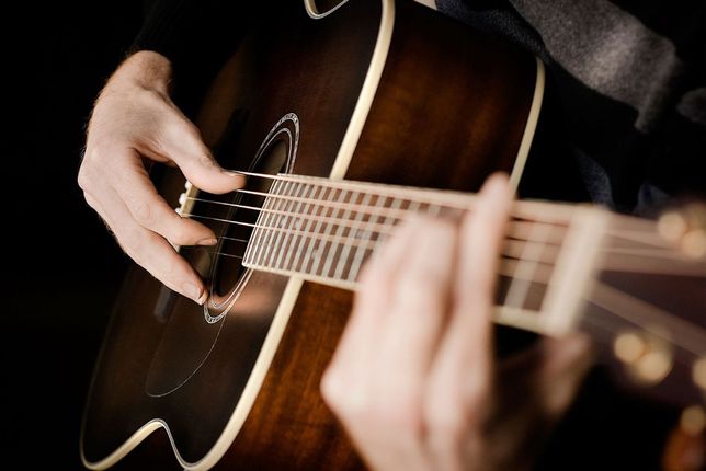 aulas de guitarra ou ukulele