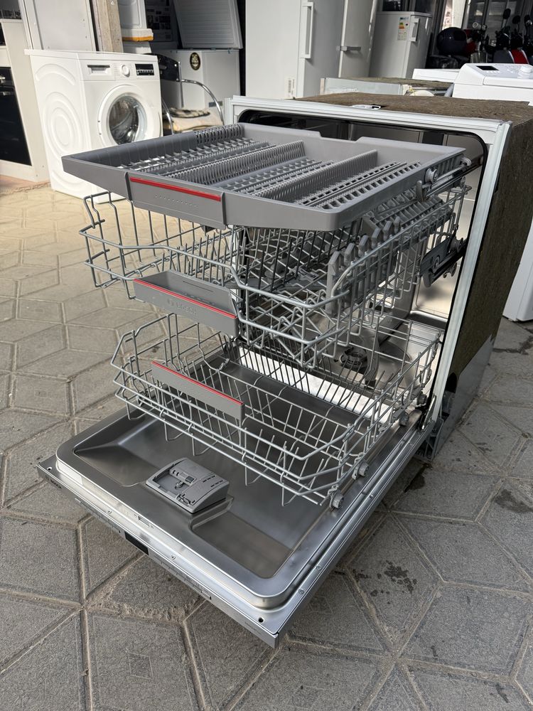 Посудомийна машина Bosch SGV4HCX48E