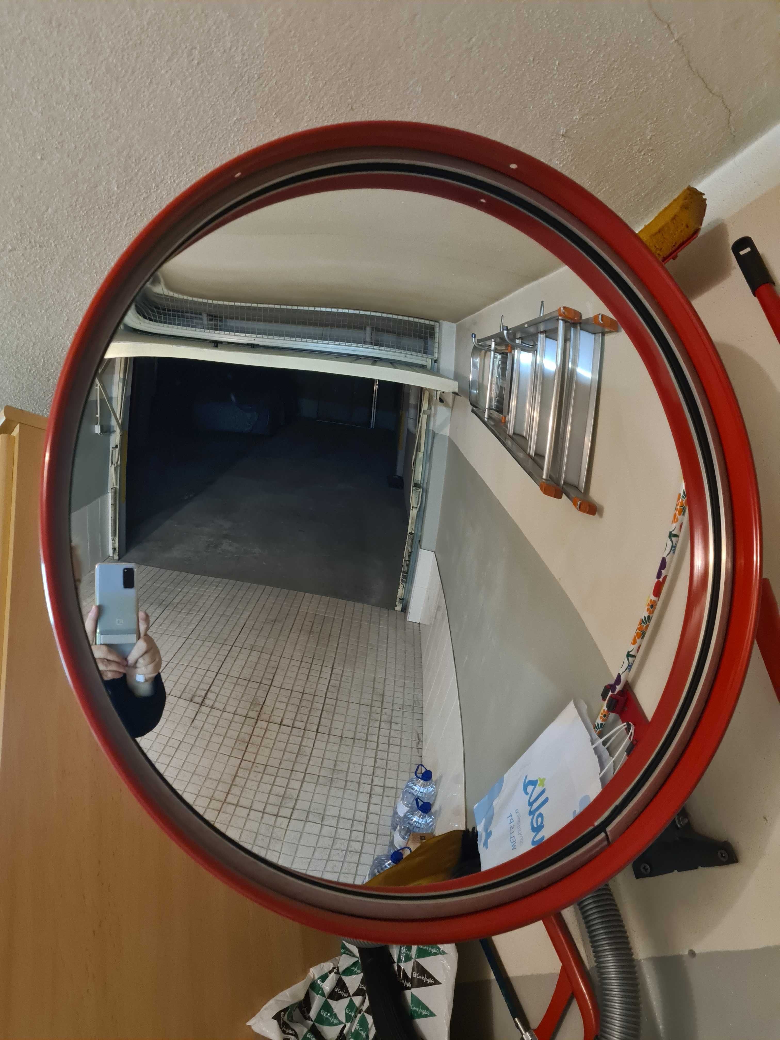 Grande espelho Estacionamento Circulação segura Diâmetro 60cm