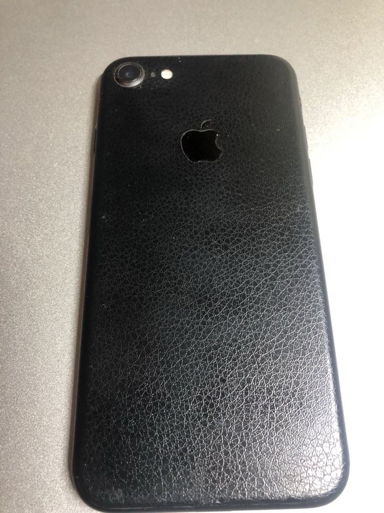 Продам власний iPhone7