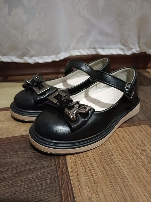 Туфлі дитячі для дівчинки