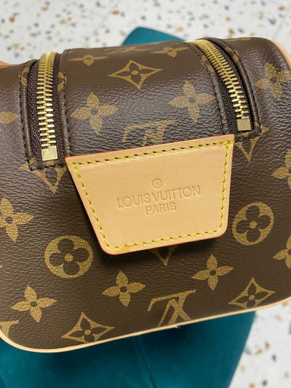 Оригинальная косметичка от Louis Vuitton