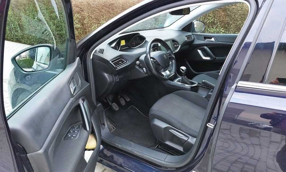 Peugeot 308 T9 1.6 blueHdi S&S 120hp, bezwypadkowy, prywatny 2kpl opon
