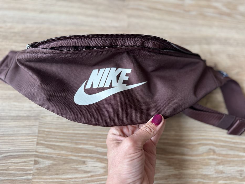 Бананка Nike оригинал шоколадний колір