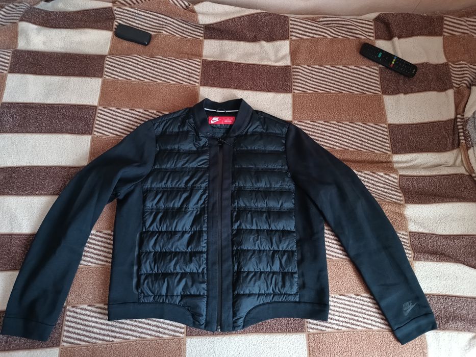 Куртка Nike Tech Fleece Aeroloft Bomber
