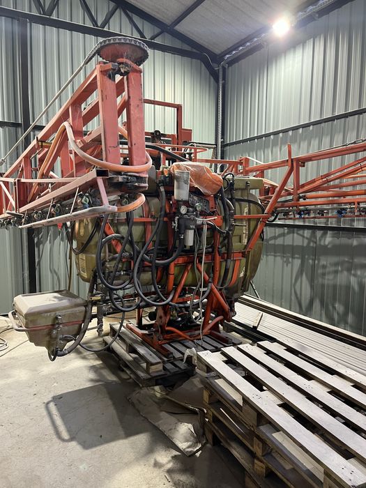 Opryskiwacz 21m 1000l