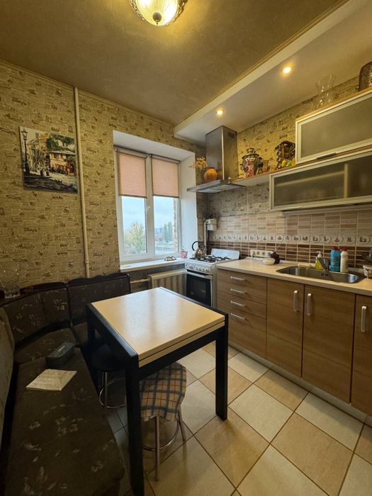 без %  трикімнатна Соломʼянський район по вул. Вацлава Гавела 57/38