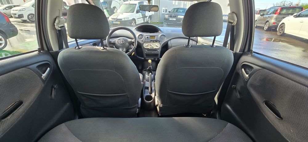 Toyota Yaris - único dono!