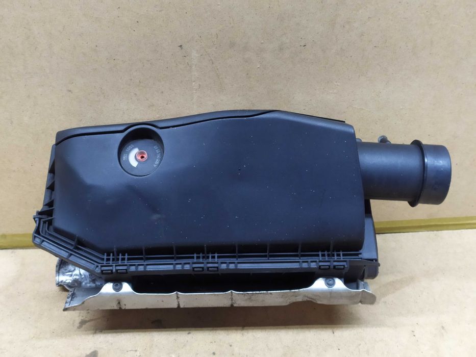 Корпус повітряного фільтра Мерседес W210 корпус воздушного фильтра