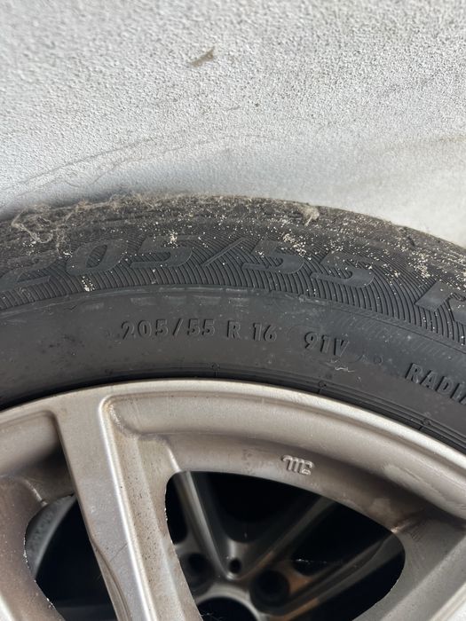 Vendo jantes 16 com pneus