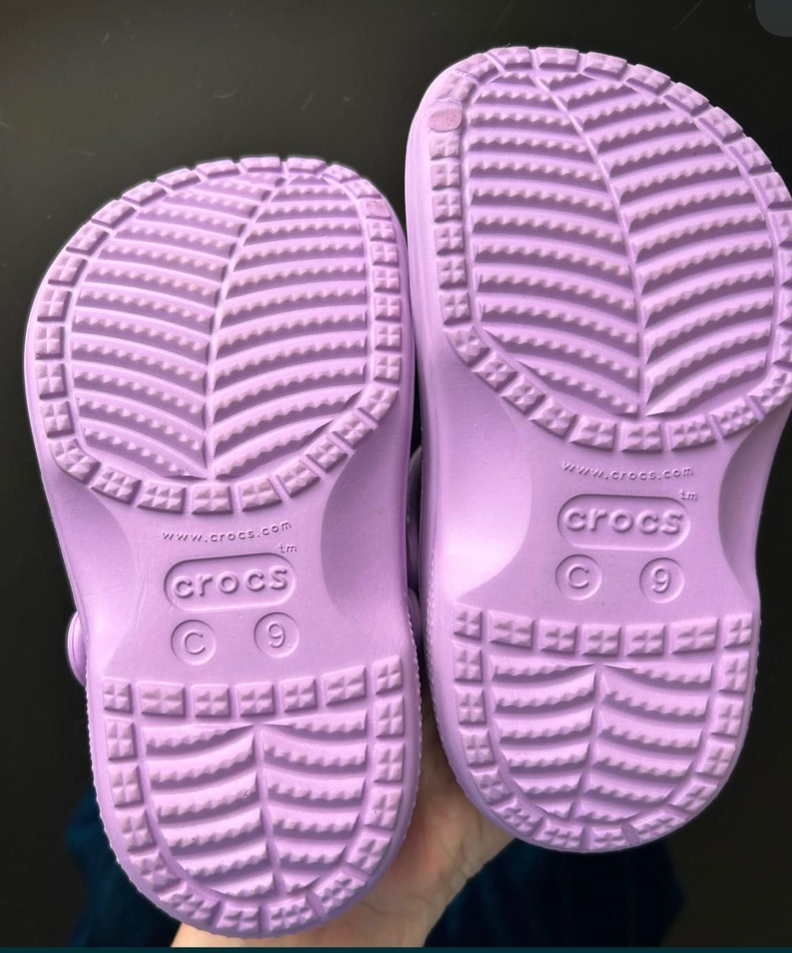 Crocs Klapki ocieplane kapcie sandaty z futerkiem r.C9 r.25-26