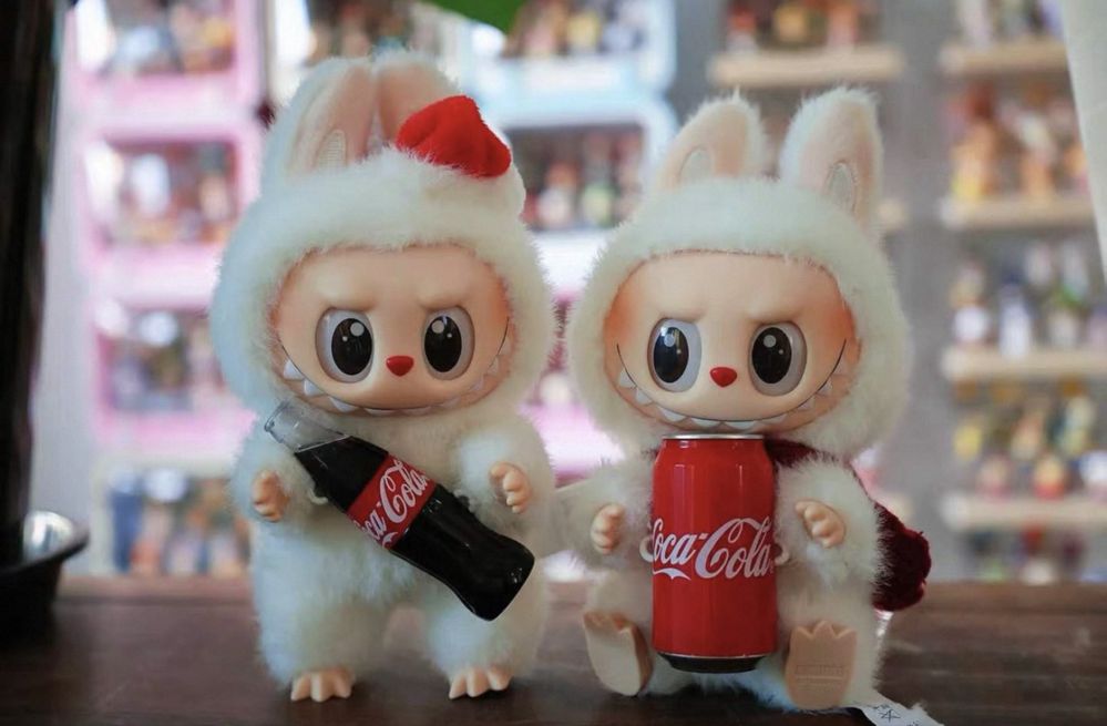Іграшки Labubu, Лабубу Coca Cola, Кока кола