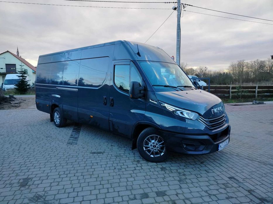 Wynajem busa Iveco daily blaszak 3.0 automat, hak