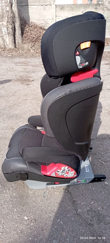 Автокрісло дитяче Chicco Oasys FixPlus Evo (15-36 кг)