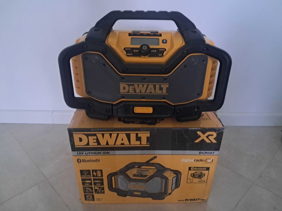 Radio DeWalt DCR027 uszkodzone, po próbie naprawy