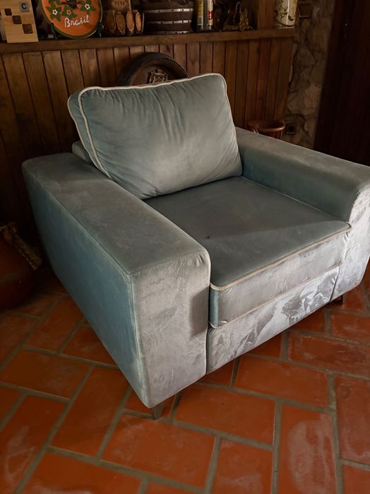 Sofa individual em veludo