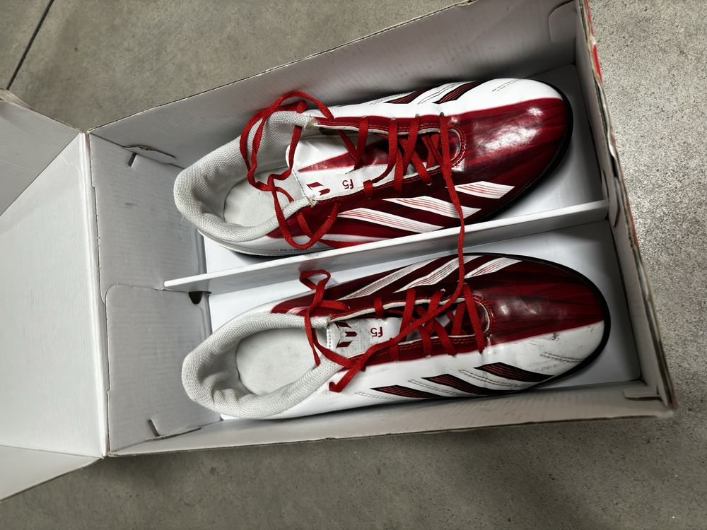 Chuteiras MESSI | Vermelho e Branco | Tamanho 42 2/3