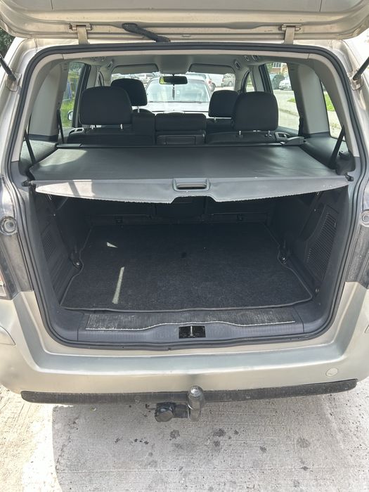 Opel Zafira 1.9 дизель, механіка 6-ст.