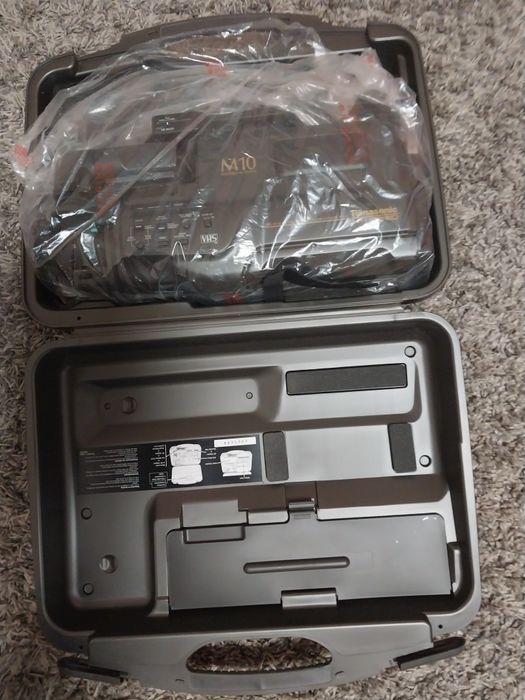 Відеокамера нова Panasonik