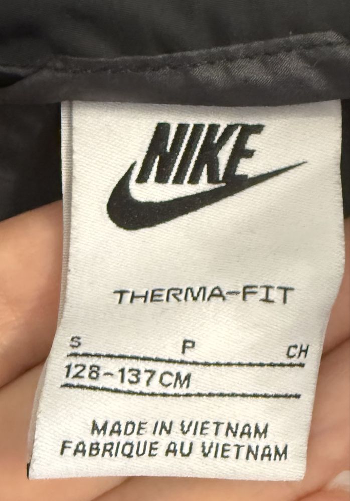 Підліткова куртка Nike