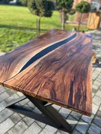 Wyjątkowy stół z orzecha włoskiego  z litego drzewa  żywica epoksydowa